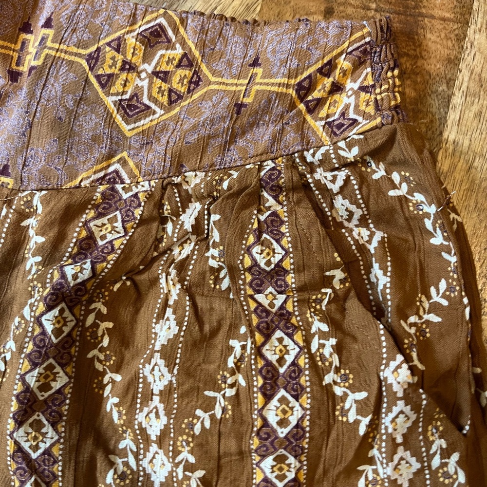 Angie Wide Leg Printed Smocked Waist Pocket Pants - Picture 10 of 10